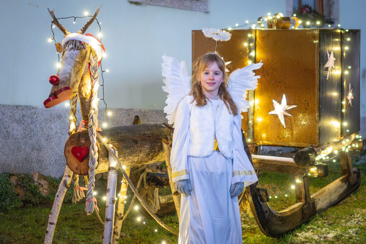 Dorfweihnacht in Beidl sammelt für Feuerkinder Tansania