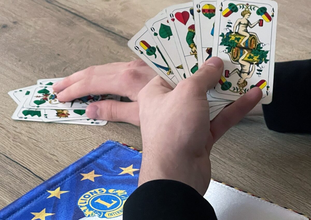 Drei Lions Clubs laden zum Benefiz-Preisschafkopfturnier in Neustadt