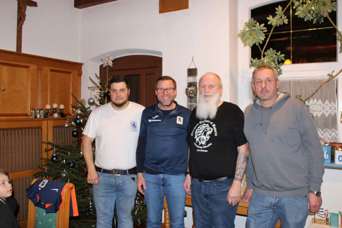 Drei Löwen-Fangruppen feiern mit Vizepräsident in Pressath