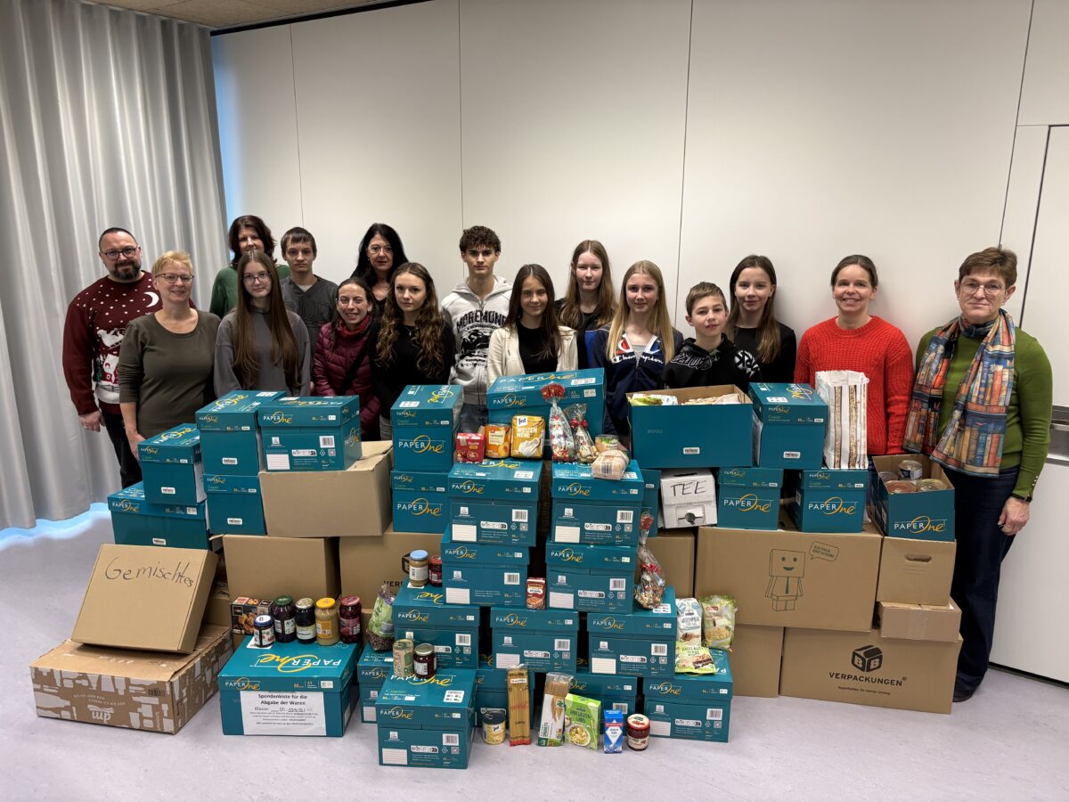 Tradition zu Weihnachten: Realschule Kemnath sammelt für die „Tafel“