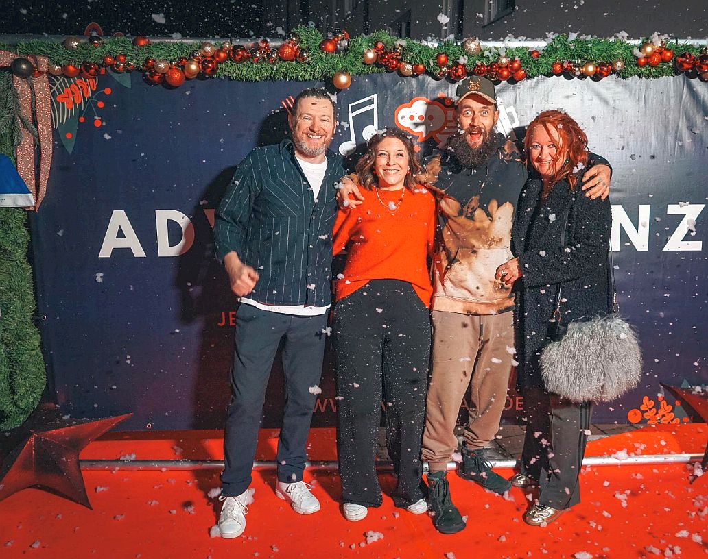 Adventsfranz startet sechste Staffel mit ausverkaufter Premiere in Weiden