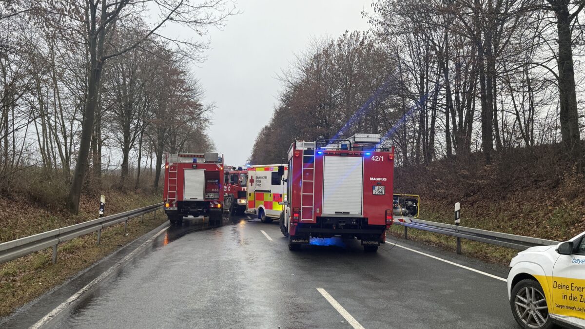 [Update] Tödlicher Unfall: Frontalzusammenstoß auf B22