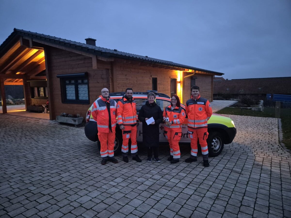 Geburtstagsspende von 1.000 Euro für Helfer vor Ort Windischeschenbach