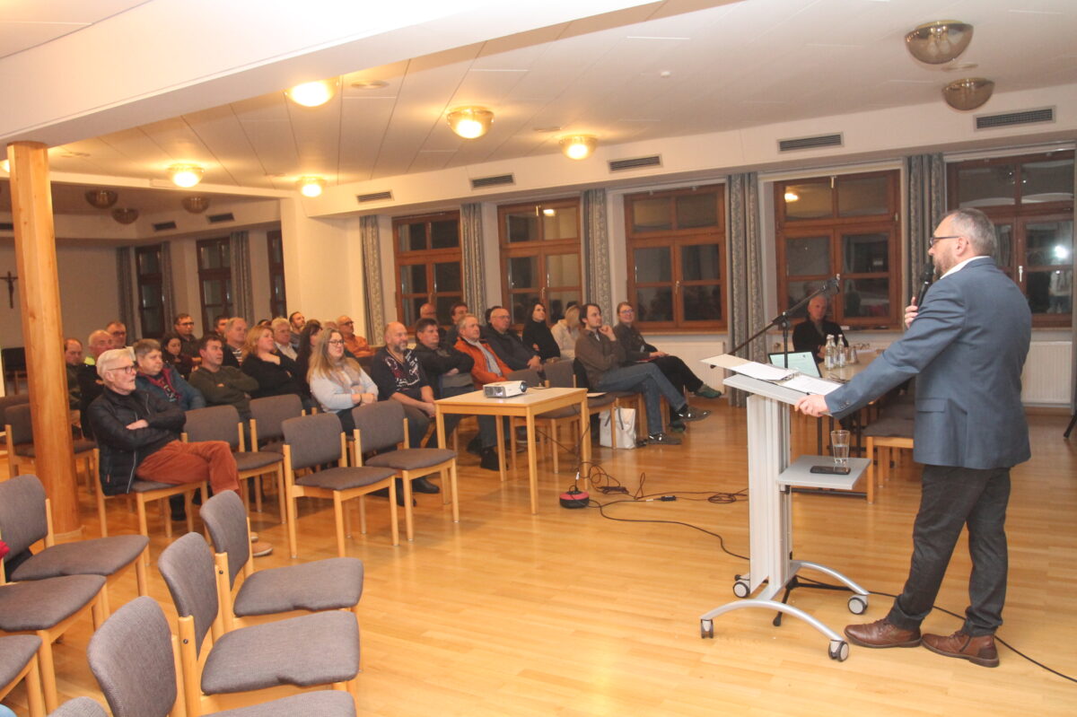 Großprojekte im Fokus der Bürgerversammlung in Waidhaus