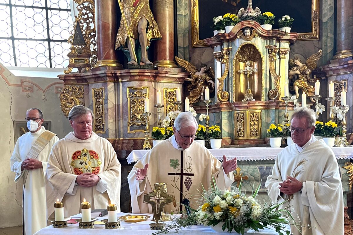 Nachruf: Trauer um KJF-Direktor Prälat Josef Schweiger