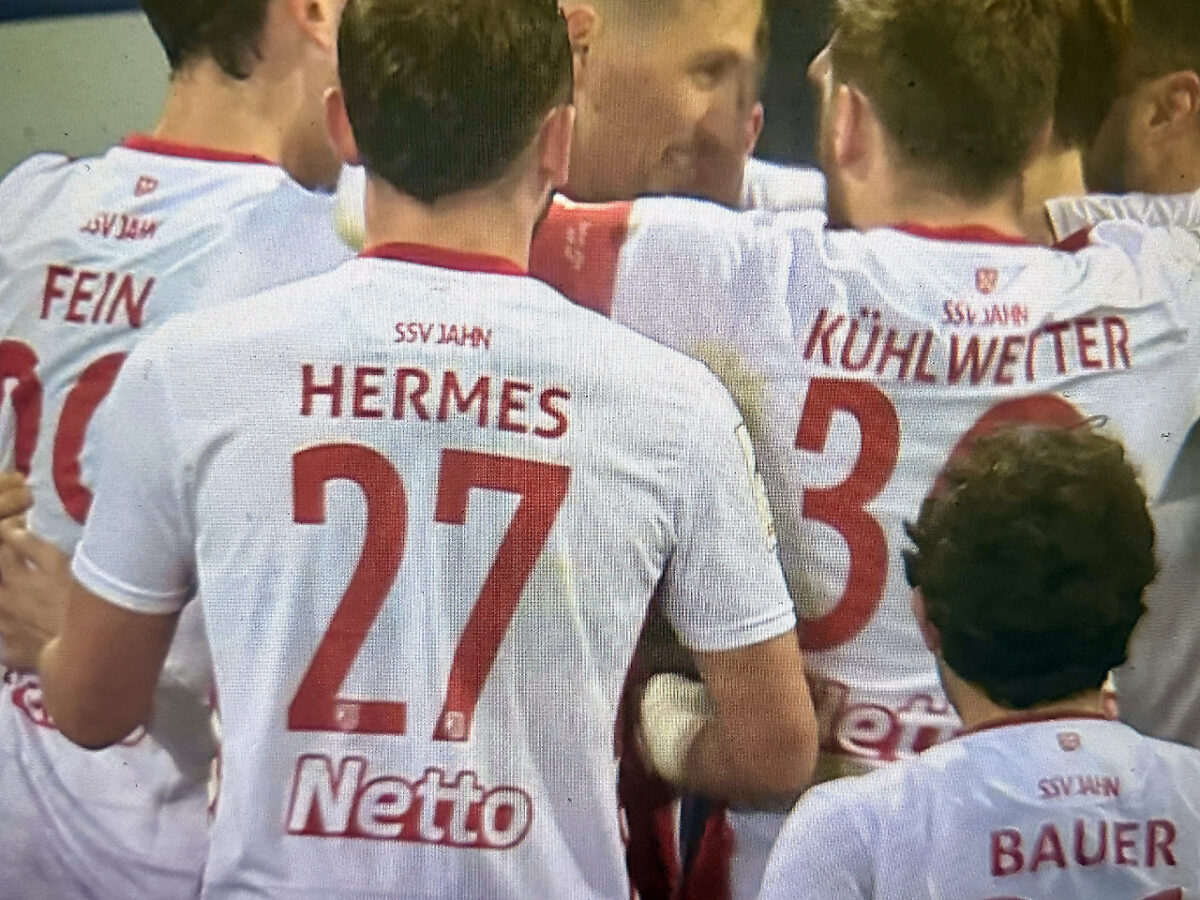 Jahn in Liga 3: Dreier gegen Waldhof als Weihnachtsgeschenk