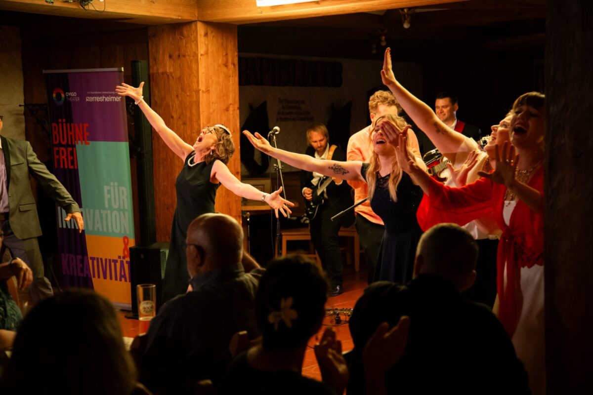 Neue OVIGO-Dinner in Bodenwöhr locken mit Krimi und Musik