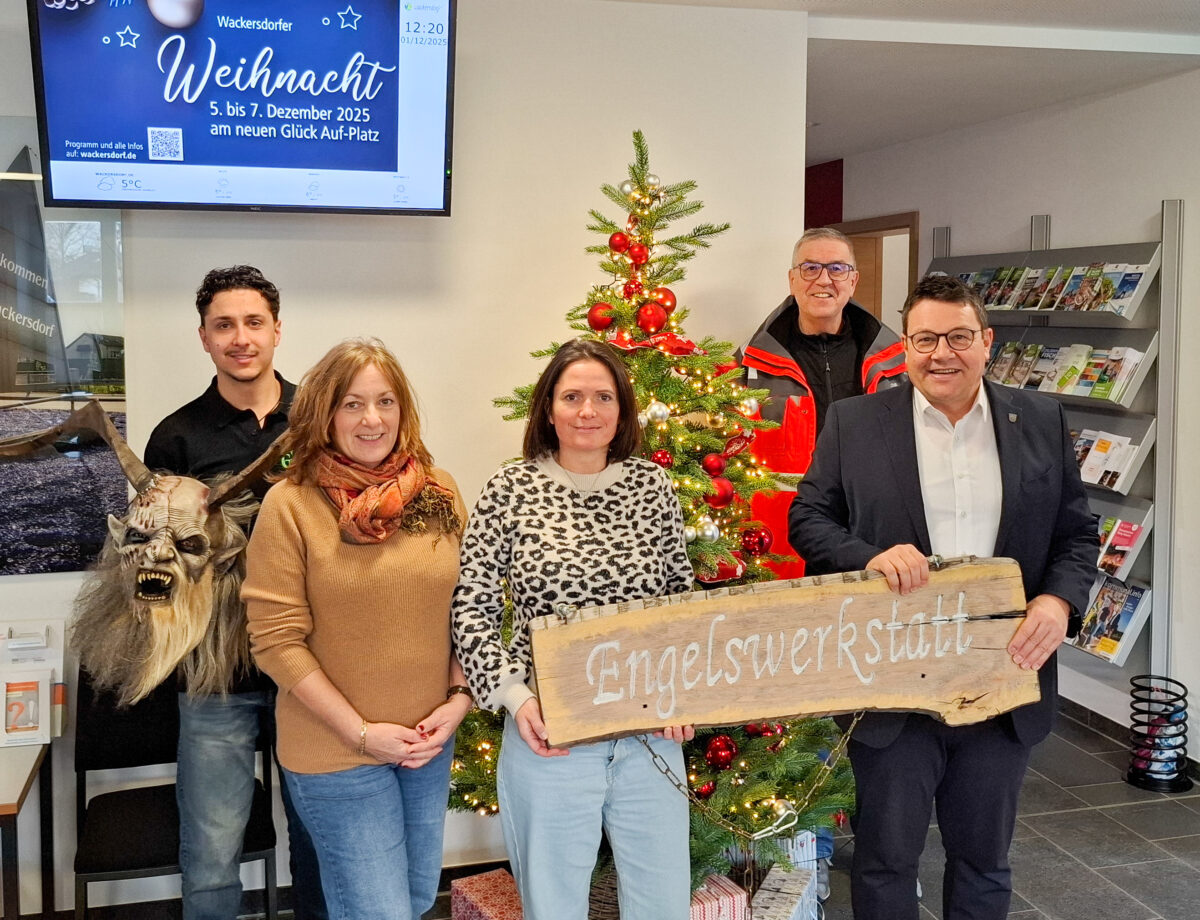 Premiere der Wackersdorfer Weihnacht auf dem Glück Auf-Platz