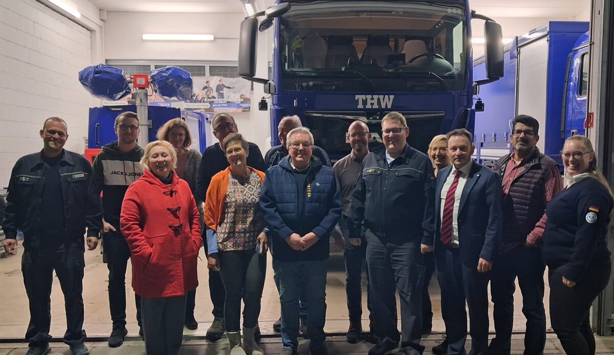 SPD Weiden zu Besuch beim THW