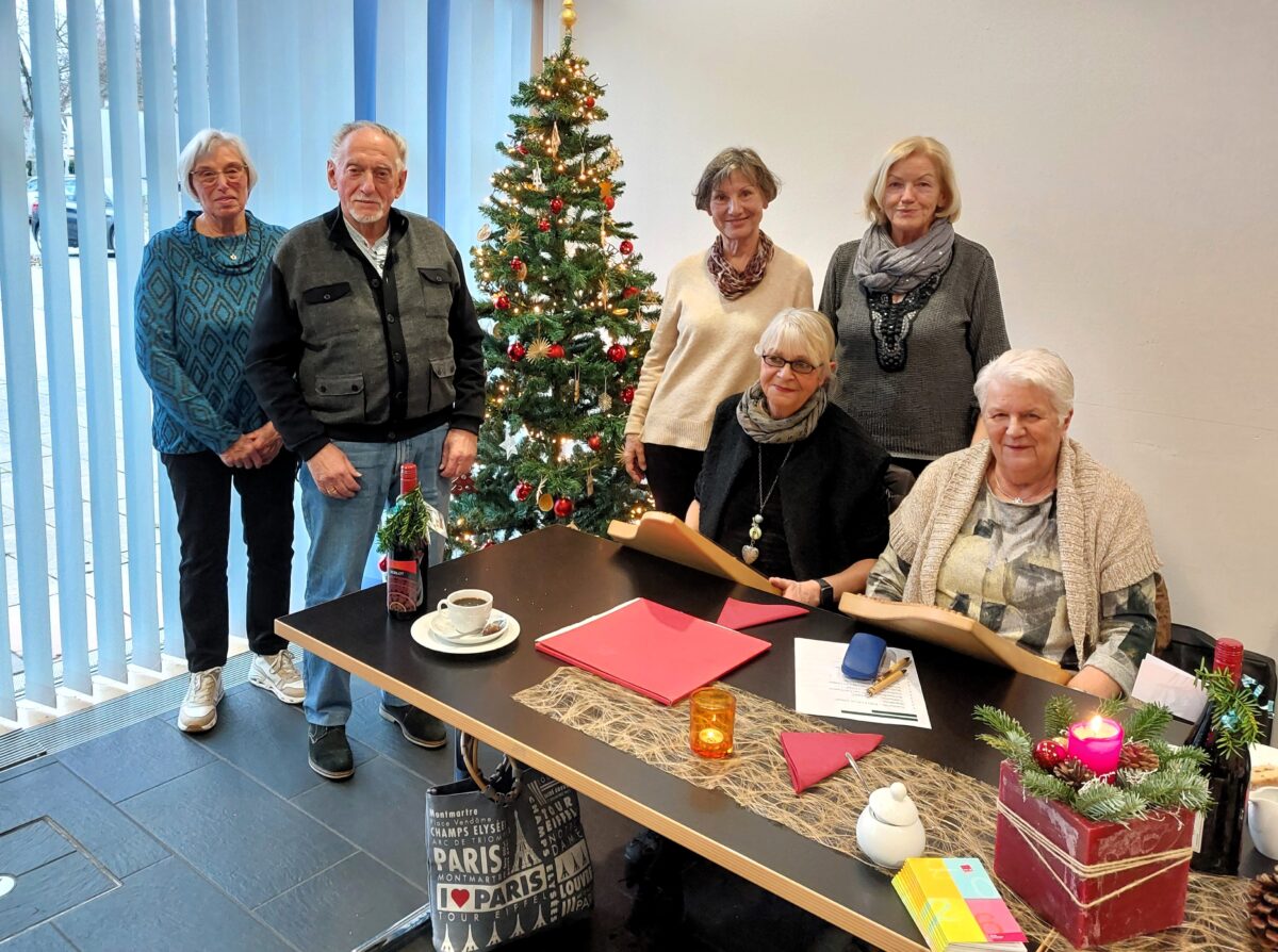 Ver.di-Senioren feiern besinnlichen Jahresabschluss im Cafe Mitte
