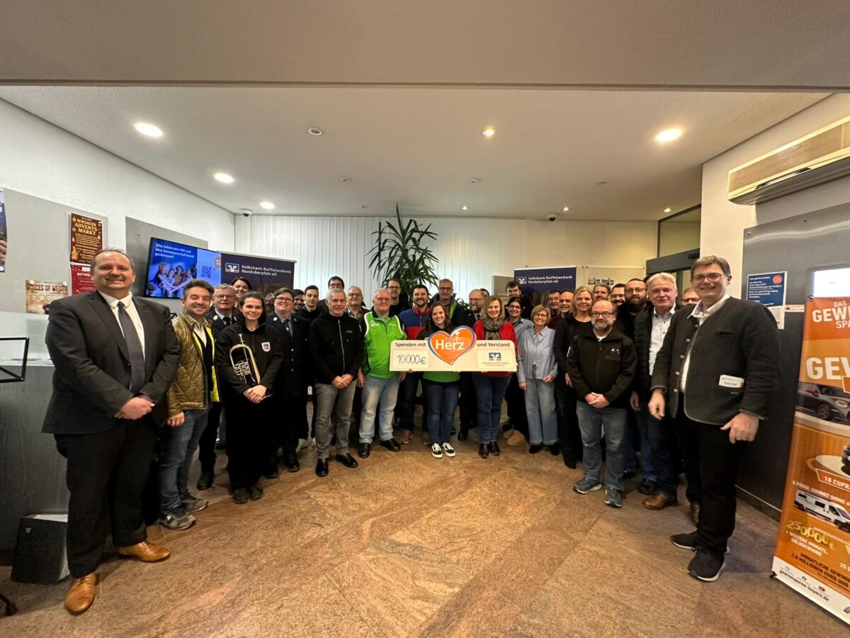 Volksbank spendet 10.000 Euro an Vereine in Wiesau