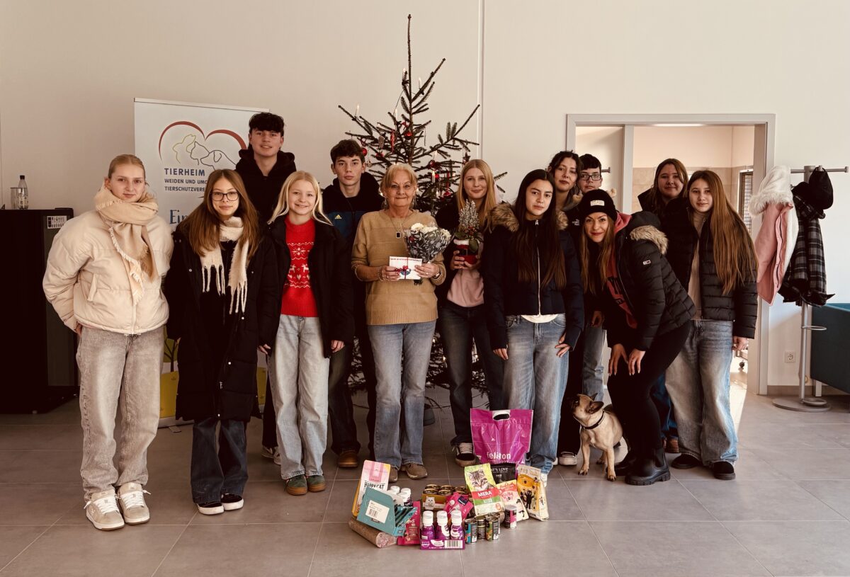 Werte-AG der Wirtschaftsschule Eschenbach spendet ans Tierheim Weiden