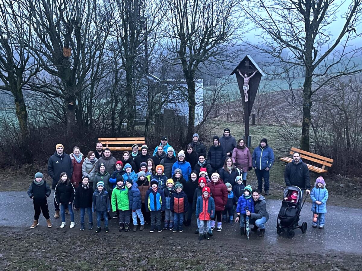 Festliche Weihnachtsfeier der F- und E-Jugend des FSV Waldthurn