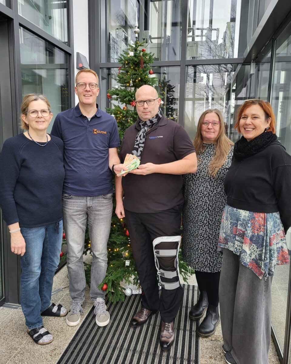 Kolping spendet 1000 Euro an St. Michaels-Werk und SVE