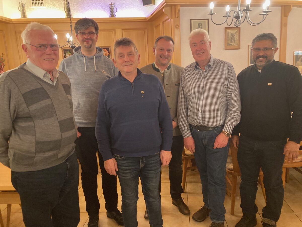 Ehrennadel für Felix Schwab beim MGV in Leuchtenberg