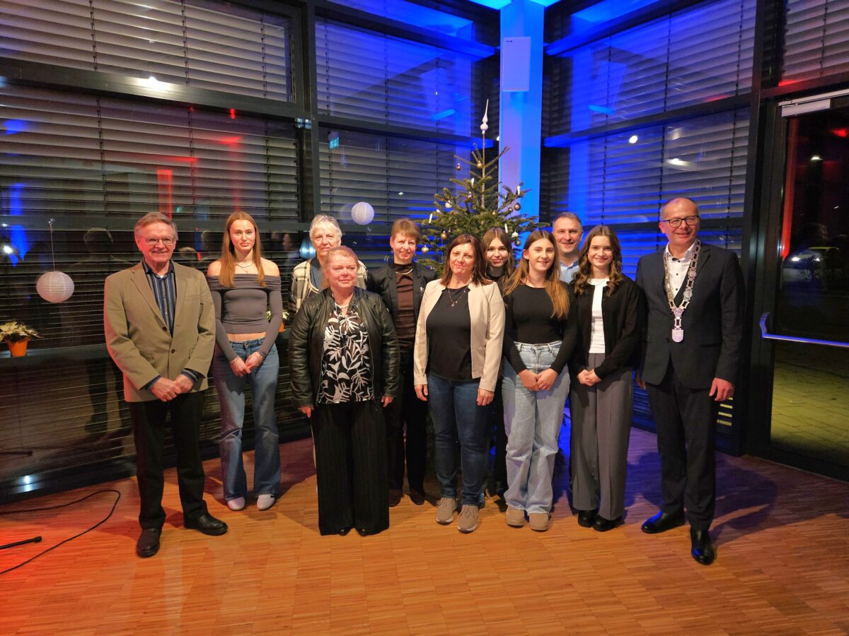 Feierliche Stadtratssitzung mit Ehrungen in Kemnath