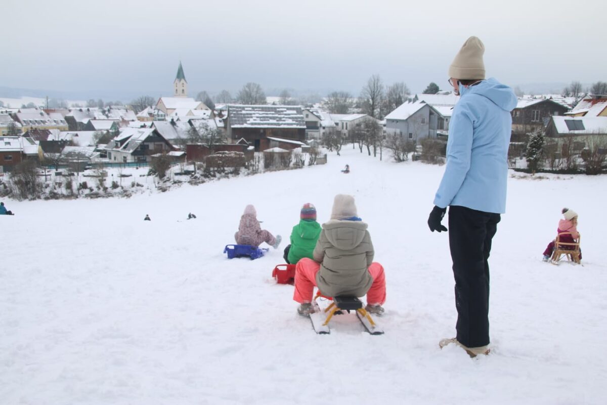 Schlittenfahren am Thurnbühl