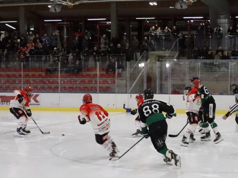 EHC Stiftland-Mitterteich liefert einem Favoriten den nächsten großen Kampf