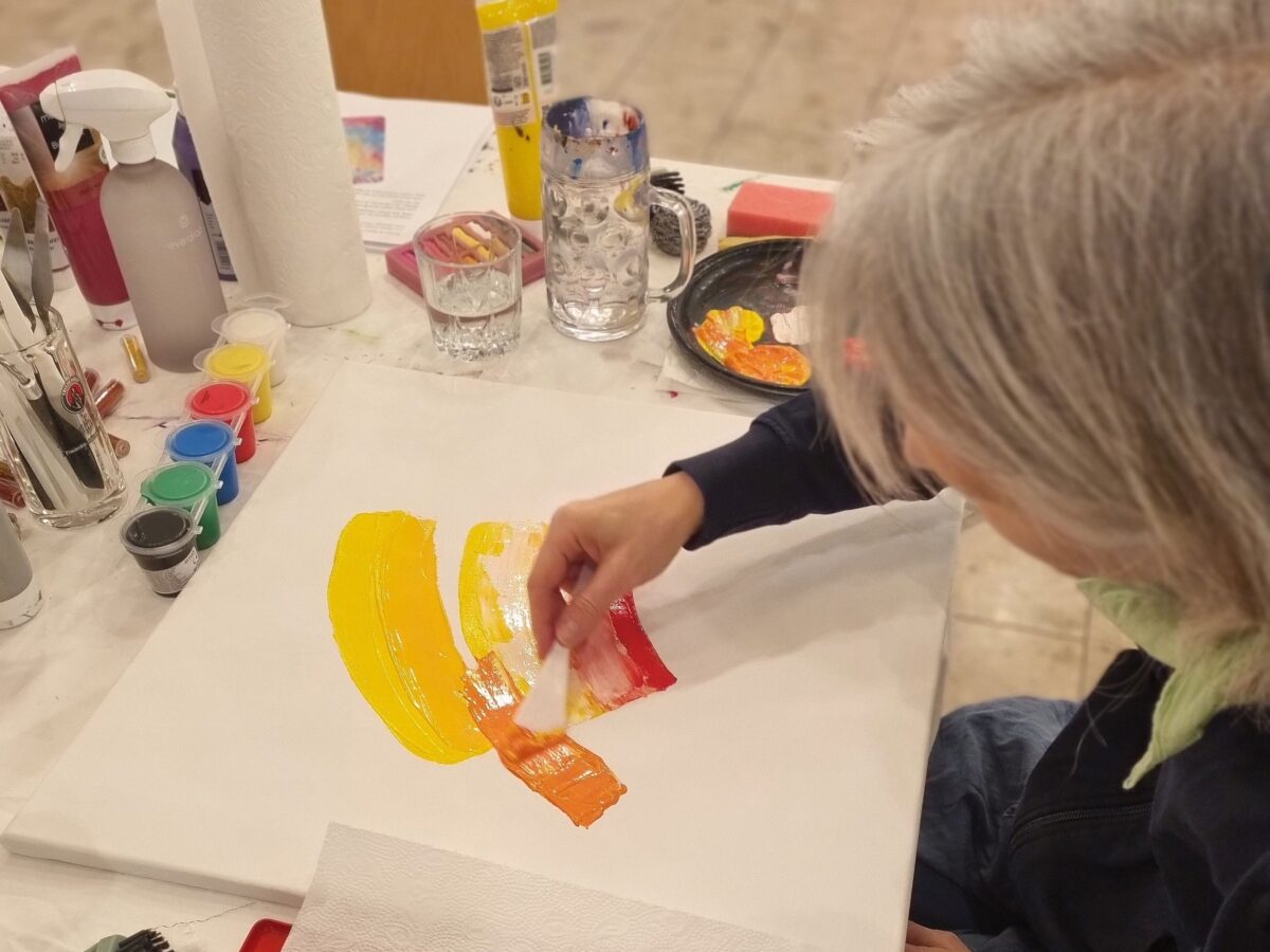 Kreativität ohne Leistungsdruck: Offene Kunstwerkstatt startet im Januar