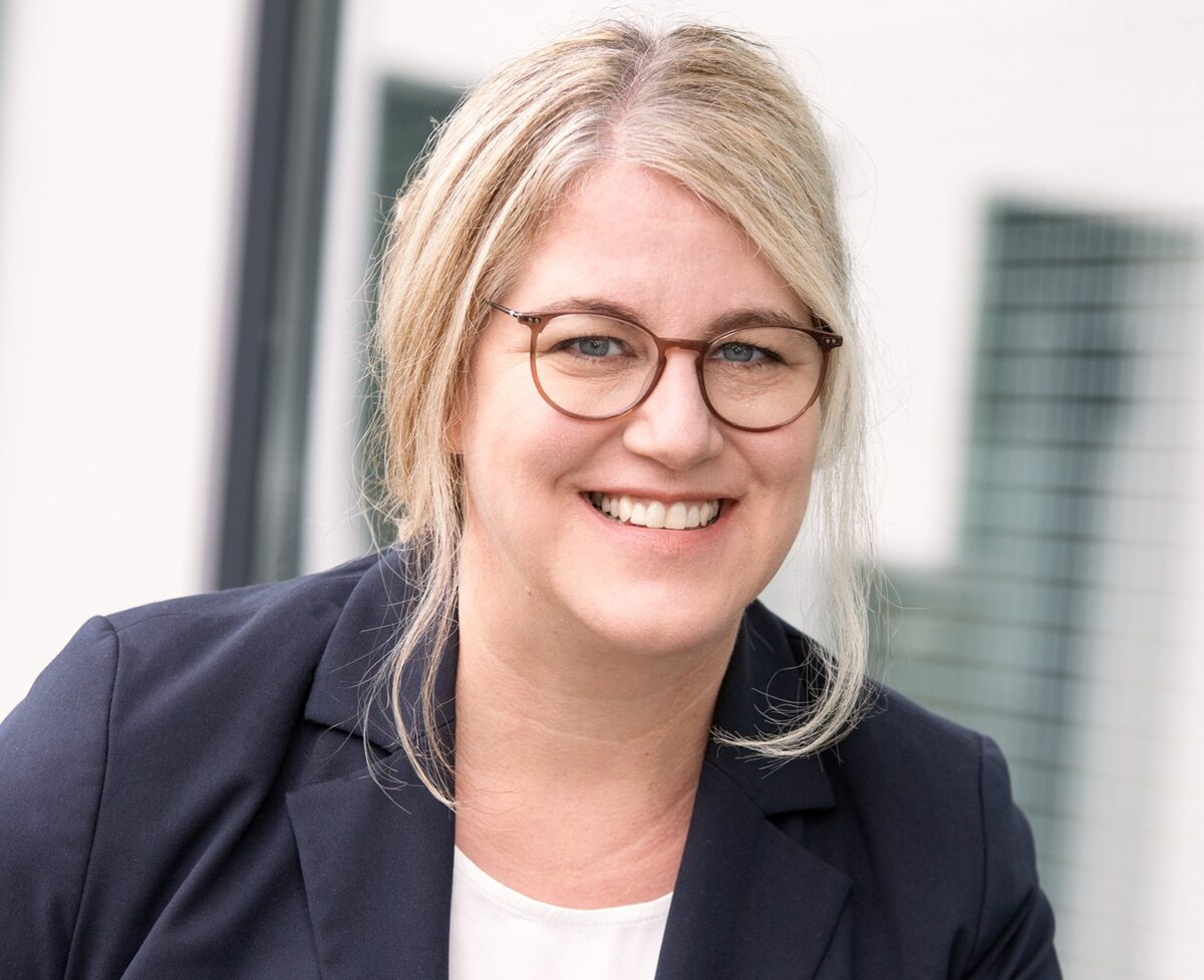 Petra Thomas will im Haustürwahlkampf erfahren, wo der Schuh drückt