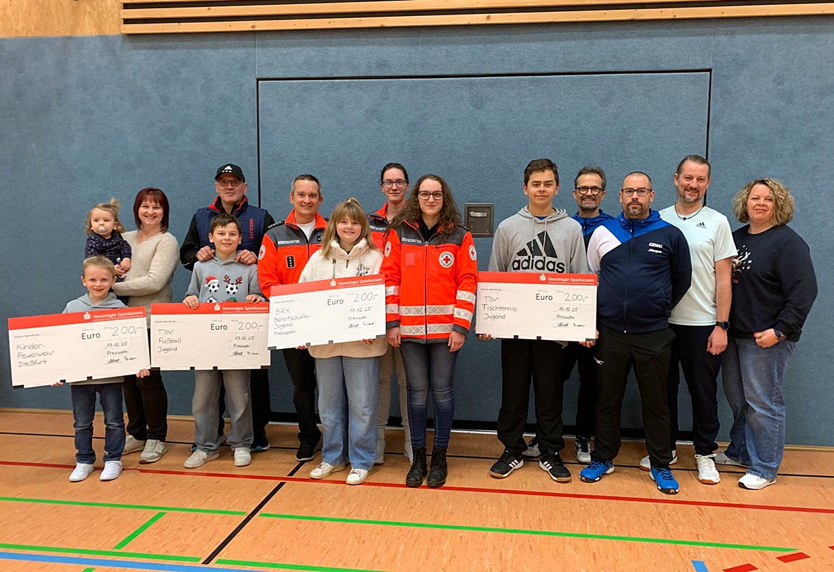 Pommes für den guten Zweck: Christkindlmarkt-Aktion unterstützt Pressather Vereinsjugend