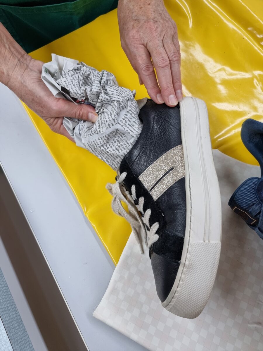 Winterliche Schuhpflege verlängert Lebensdauer – Tipps aus Tirschenreuth