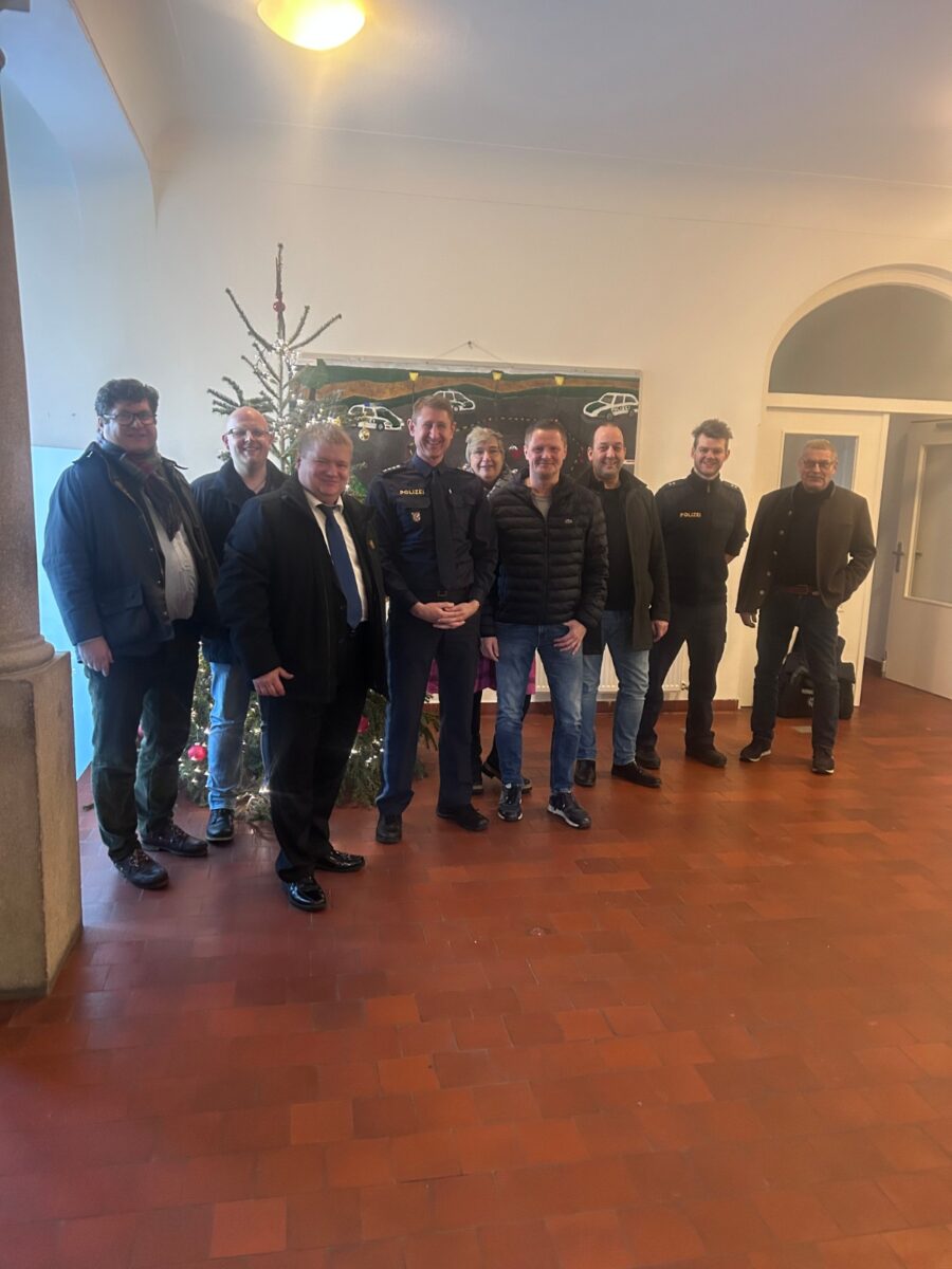 CSU Burglengenfeld dankt zum Jahreswechsel Polizei, BRK und Klinik