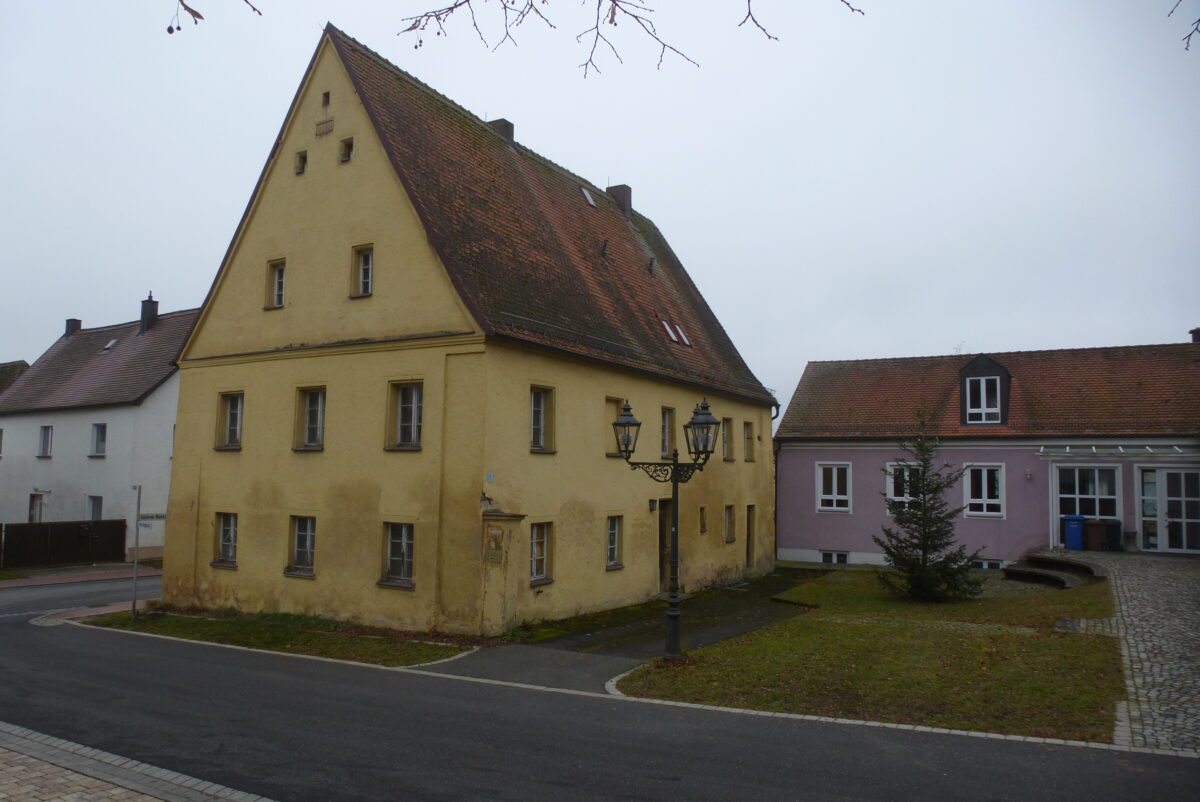 Denkmalgeschütztes Pfarrhaus in Kaltenbrunn steht zum Verkauf
