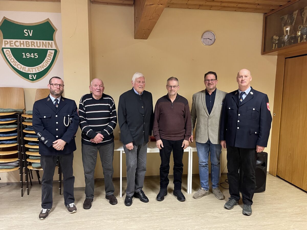 Ehrung langjähriger Mitglieder bei der Feuerwehr Pechbrunn