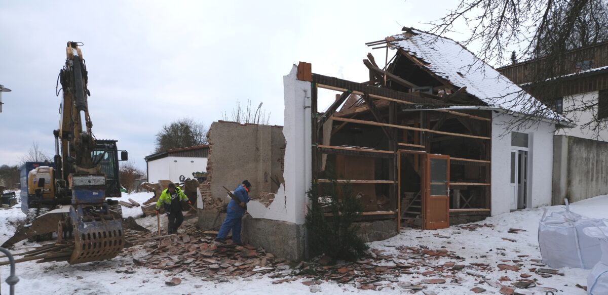 Erweiterung des Kindergartens in Floß startet nach Abriss des Nebengebäudes