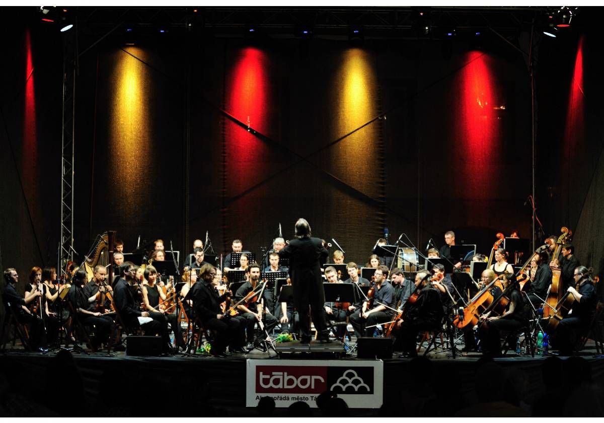 Feierlich: Neujahrskonzert - Smetana Philharmoniker Prag in Mitterteich