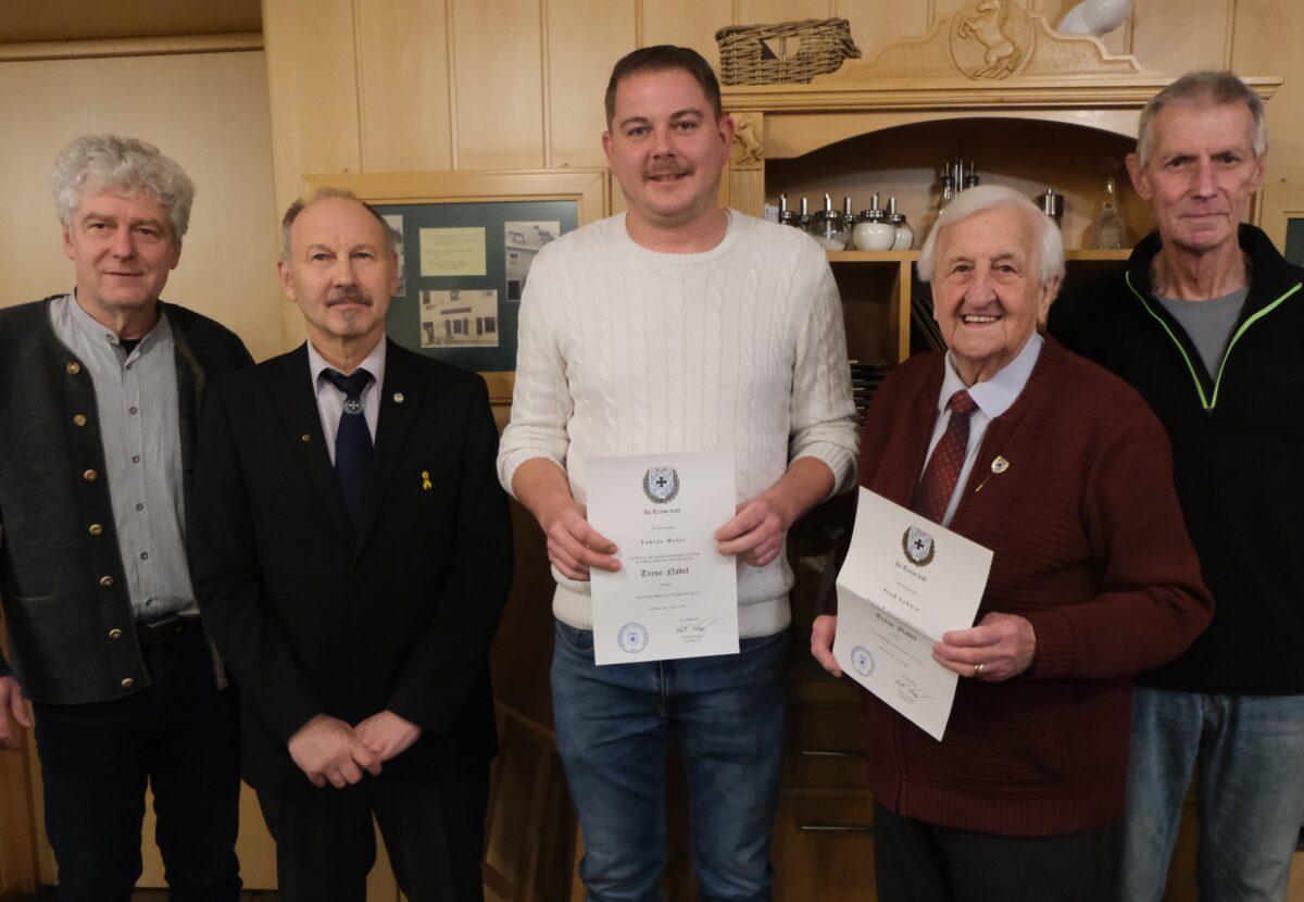 Gelöbnis stärkt Soldatenkameradschaft in Floß