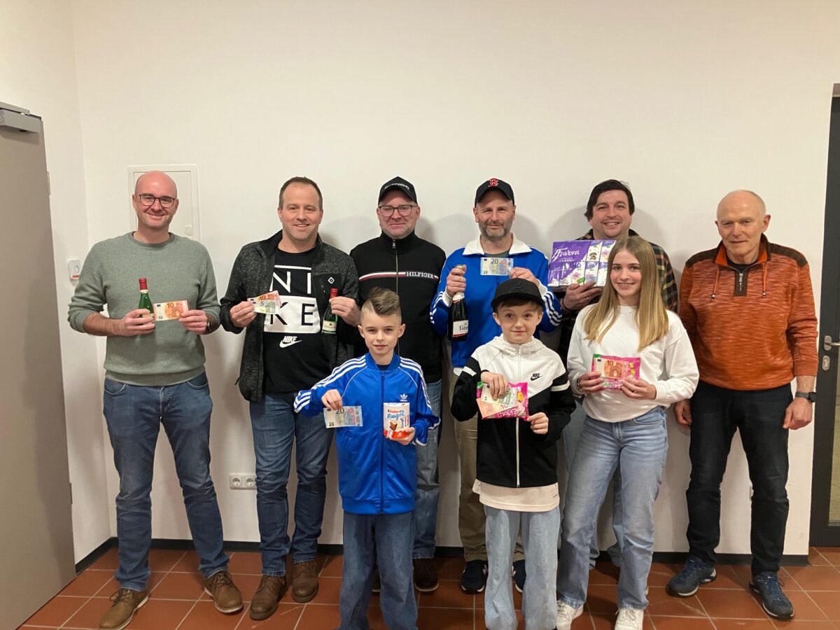 Götz-Duo dominiert Preisneunerln des FC Hirtweiher in Pressath