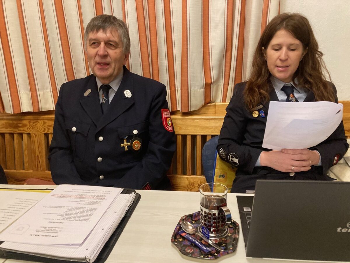 Großbrand zeigt gute Ausbildung der Feuerwehr in Döllnitz