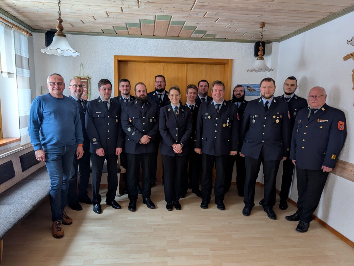 Beförderungen bei der Jahreshauptversammlung der FFW Trevesen