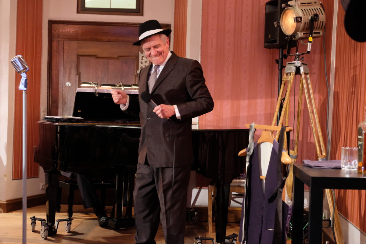 Frank-Sinatra-Konzert: Im Kloster Speinshart ertönt die „Stimme Amerikas“