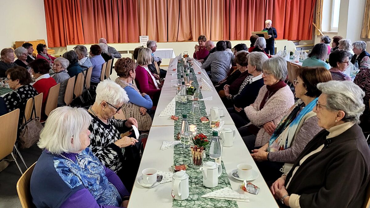 Zuversicht prägt Seniorennachmittag der Pfarrei-Senioren in Schirmitz
