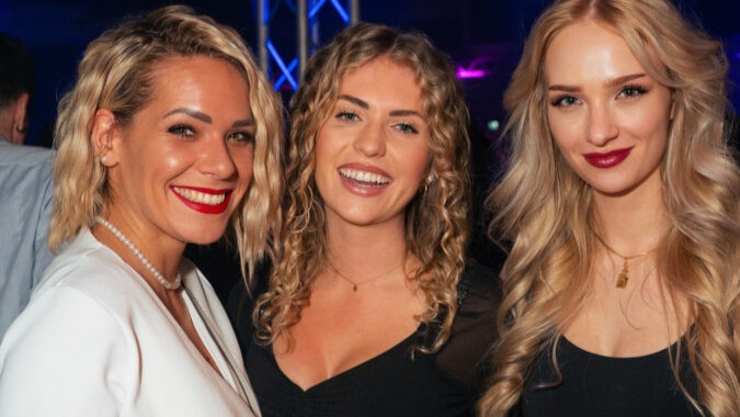 STAGE Ü30: Die Party auf 3 Areas – und der Laden war brechend voll