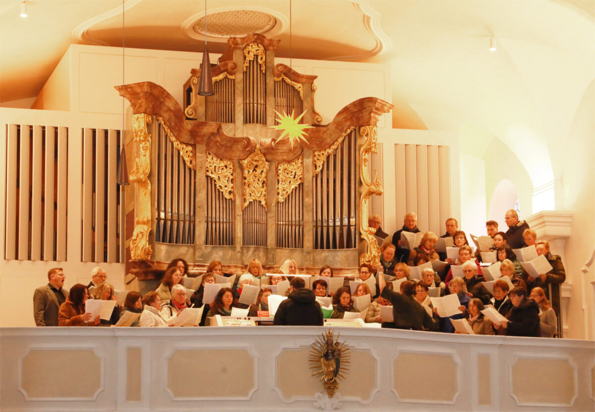 Chortag in Erbendorf vereint knapp 60 Stimmen