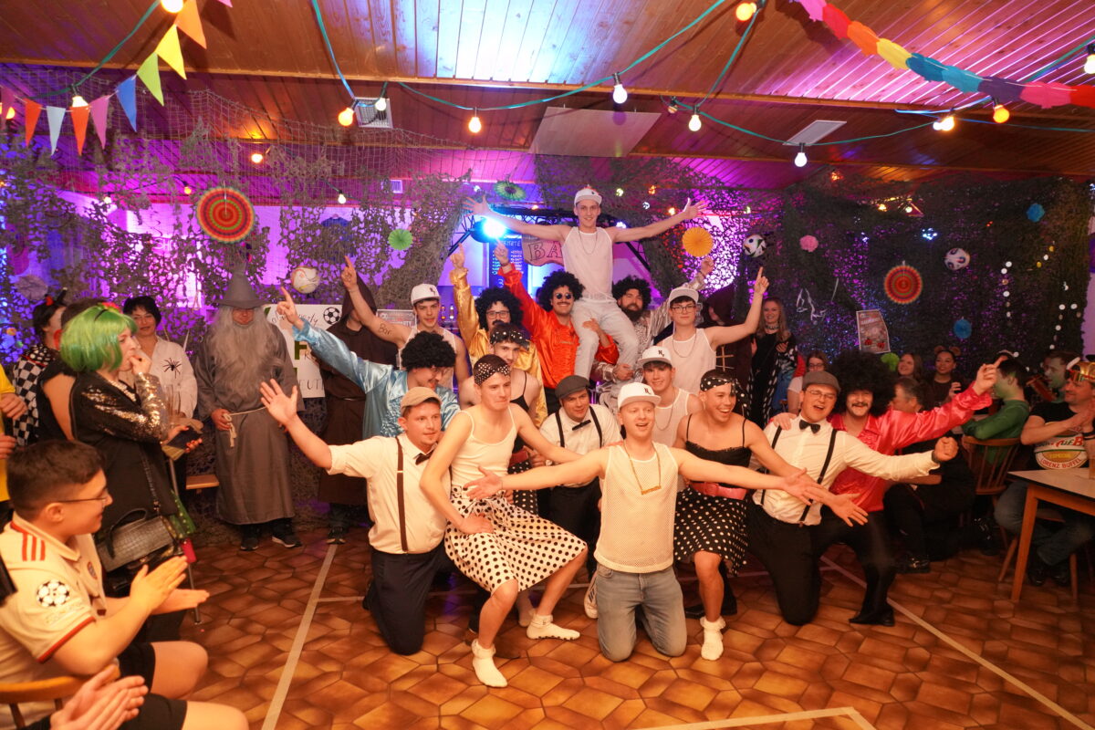 FSV - Kicker organisieren Kabinenparty im Schützenhaus