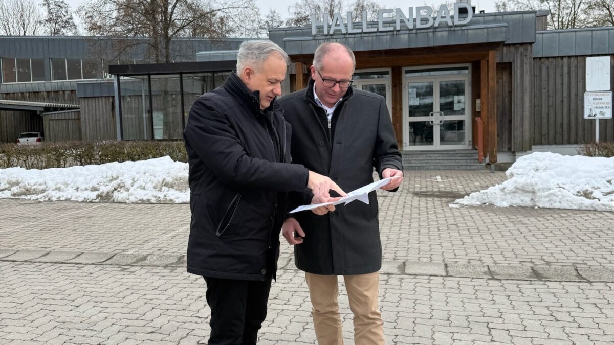 Stadt und Landkreis treiben Hallenbad-Neubau in Kemnath voran