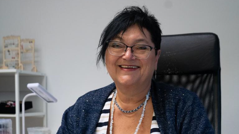 Schmuckmuddi eröffnet erneut Pop-up-Atelier im Stadtlabor Amberg