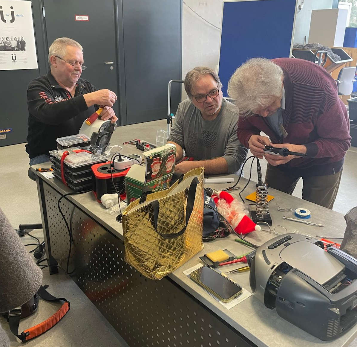 Große Resonanz beim ersten Repair-Café in Weiherhammer