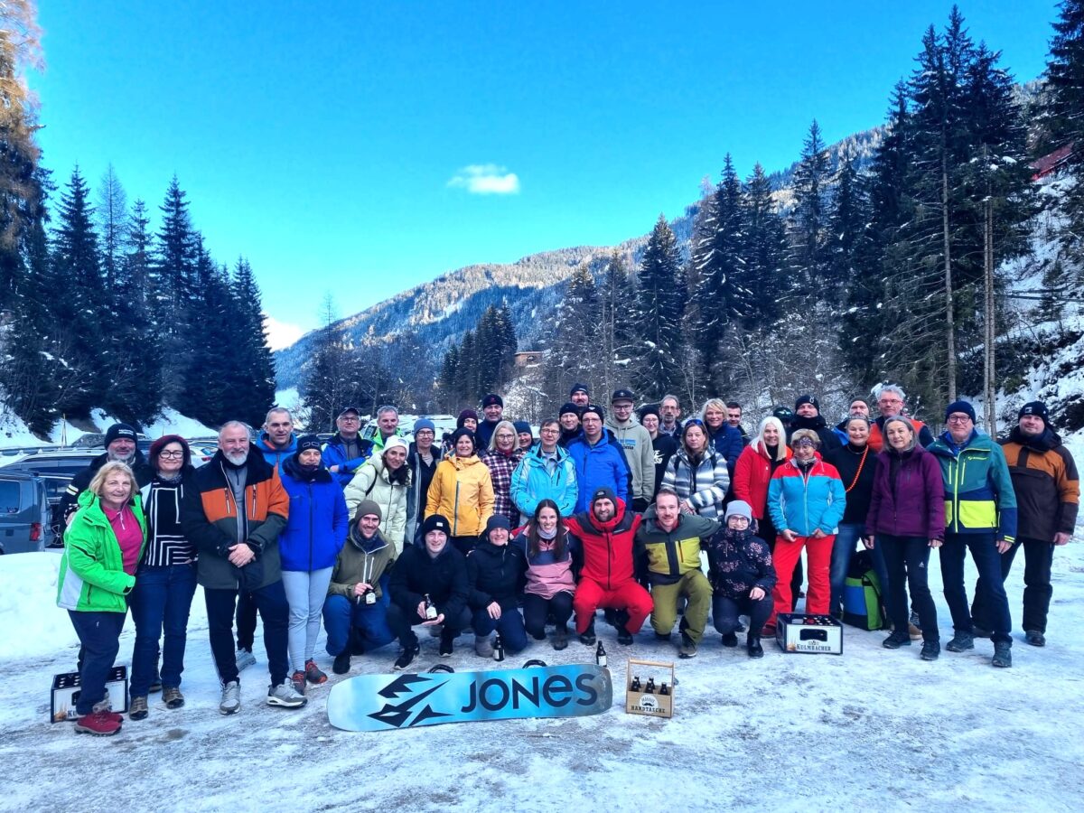 Skigemeinschaft auf erster Südtirol Tour