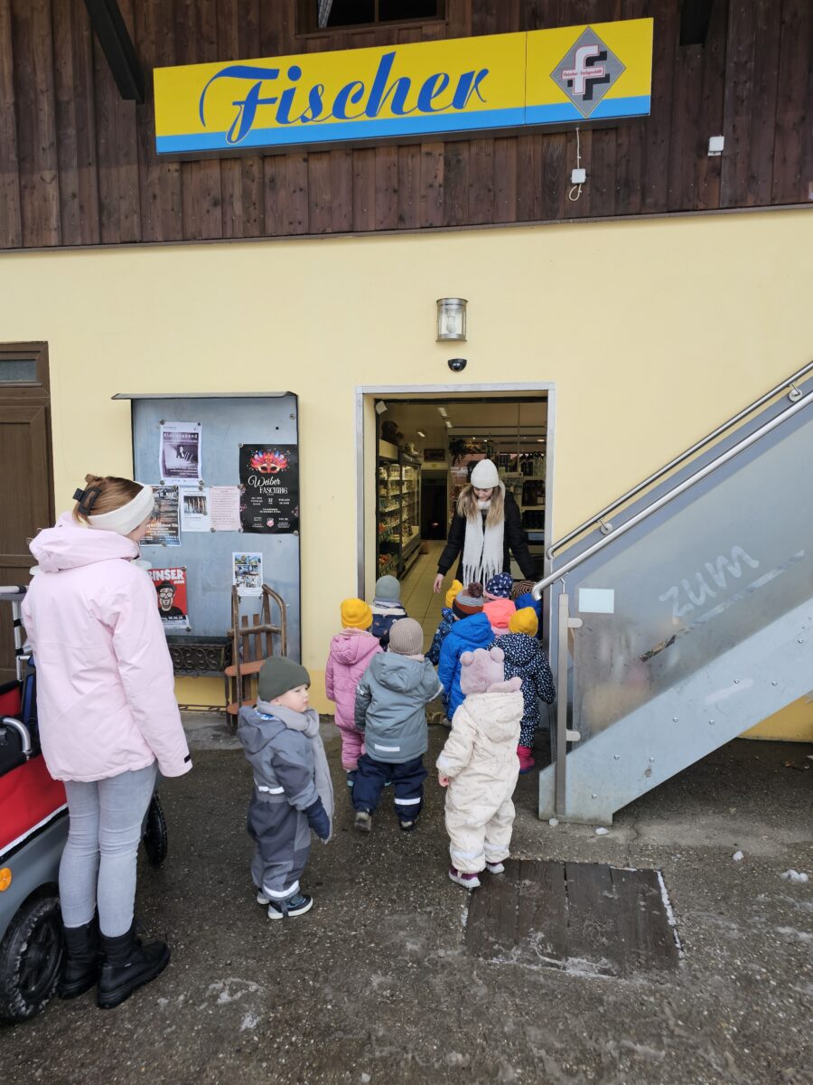 Waldnaabzwerge kaufen Tee und stärken Handel in Falkenberg