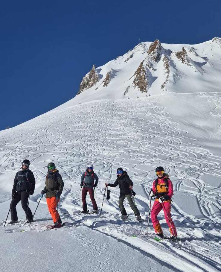 Erfolgreicher Tiefschneekurs der Skiabteilung der DJK Neustadt in Ischgl
