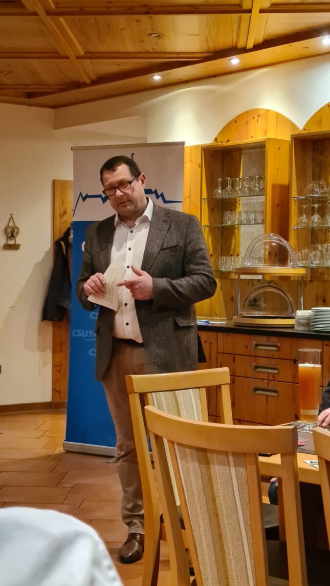 CSU zeigt Geschlossenheit beim politischen Aschermittwoch in Pressath