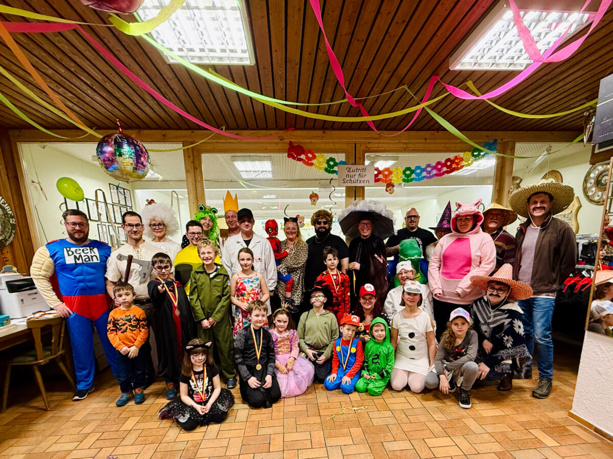 Faschingsschießen begeistert in Weiherhammer mit starker Jugendbeteiligung