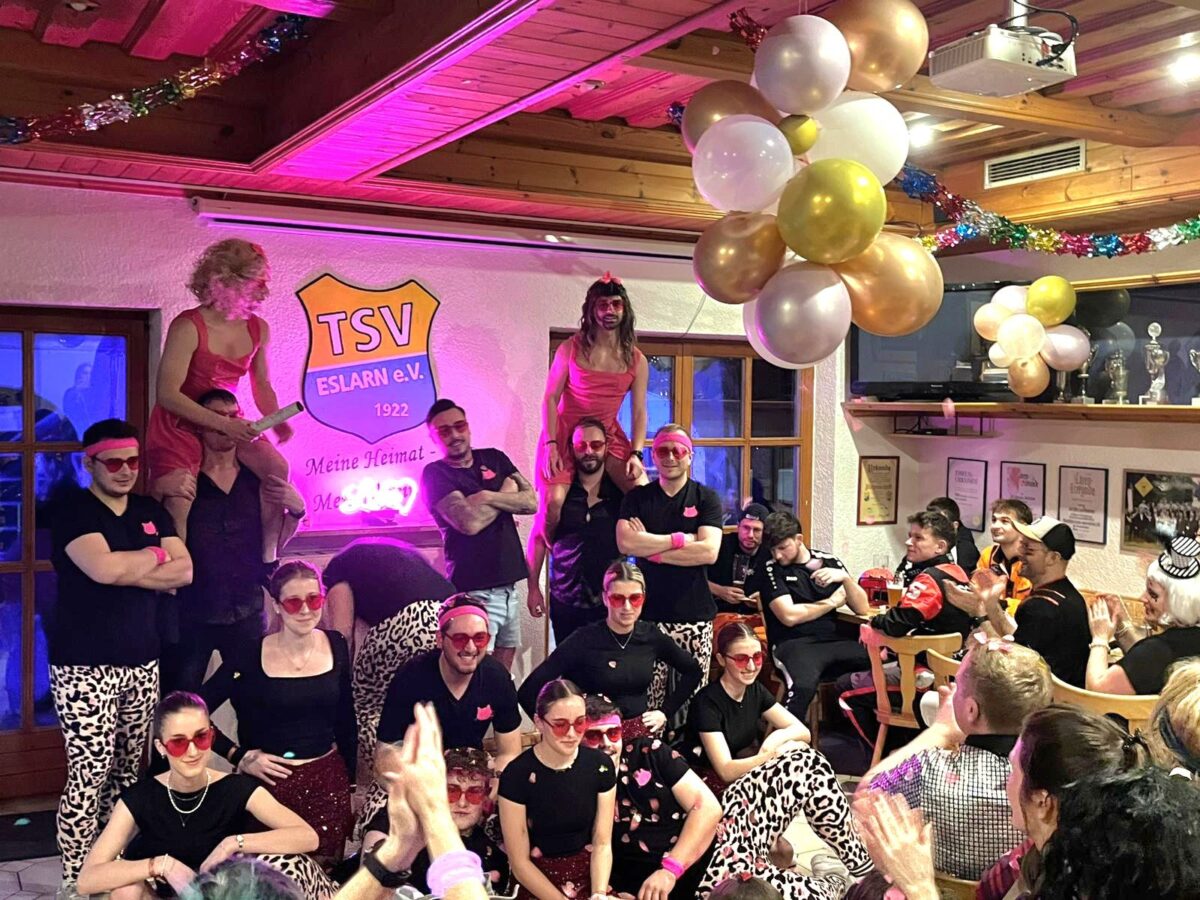 Fußballer werden zu PussyCats beim Sportlerfasching in Eslarn