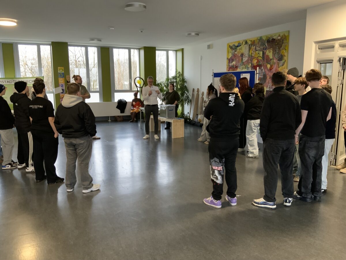 Jugendliche wählen bei Juniorwahl in Grafenwöhr Landrat und Kreistag